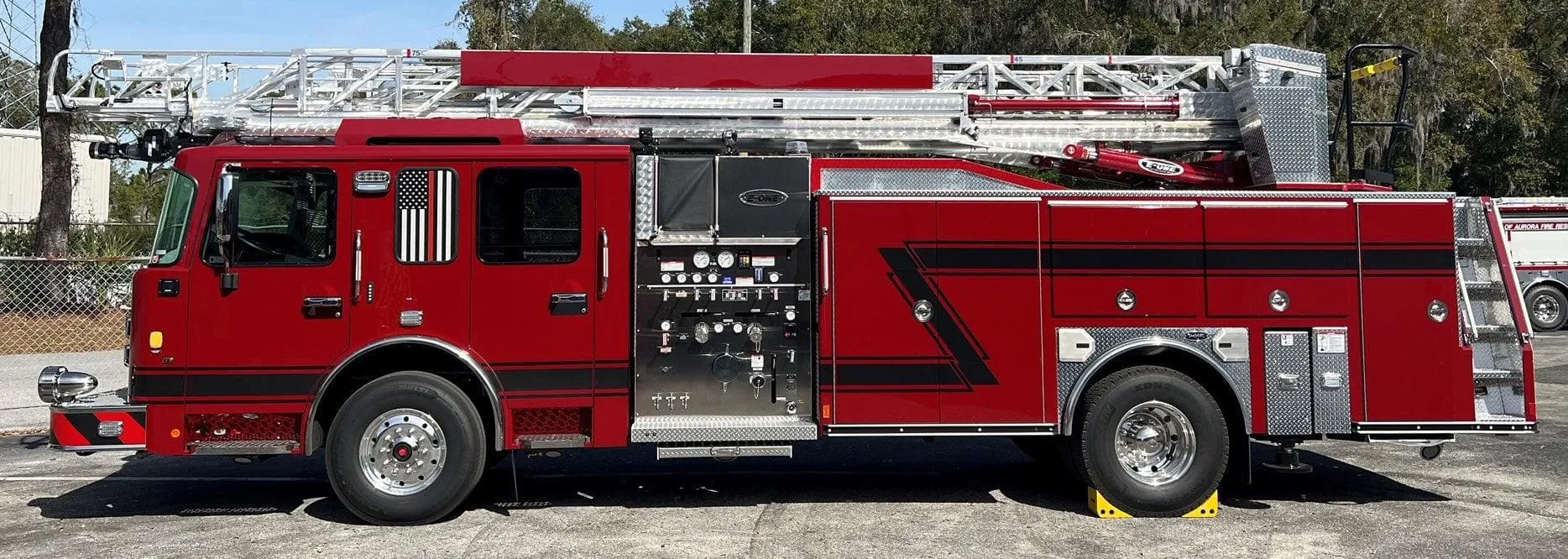 E-One HP75 Aerial Ladder